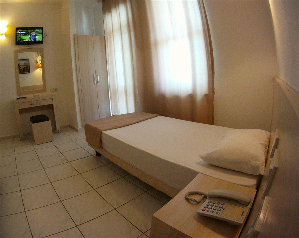 Kleopatra Carina Hotel Алания Экстерьер фото