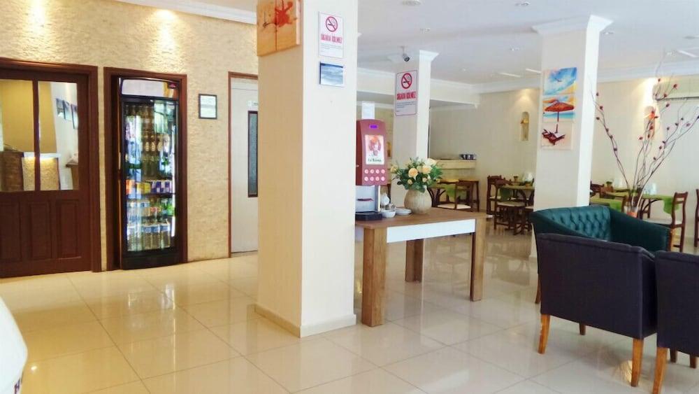 Kleopatra Carina Hotel Алания Экстерьер фото