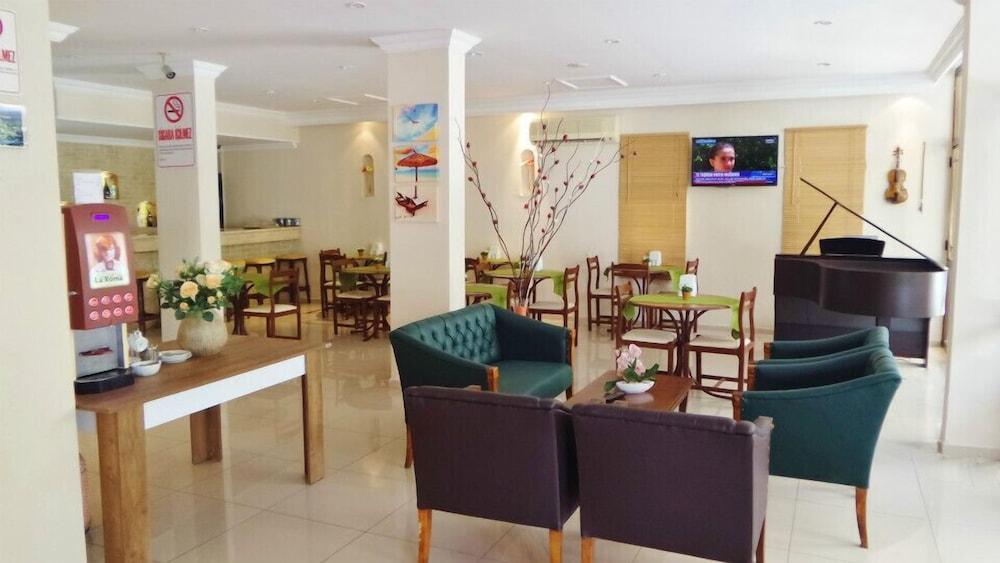 Kleopatra Carina Hotel Алания Экстерьер фото
